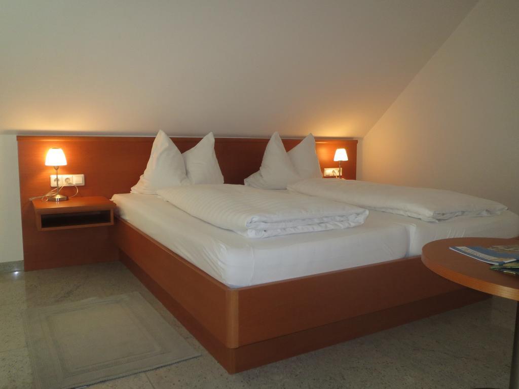 Gaestehaus Frohe Aussicht เครสส์บรอนน์ อัม โบเดนเซ ภายนอก รูปภาพ